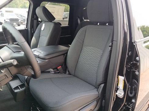 New 2026 RAM 2500 Tradesman AWD/4WD image 32