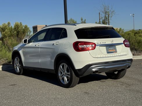 Used 2016 Mercedes-Benz GLA 250 image 10