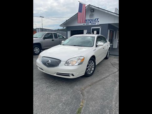 Used 2010 Buick Lucerne CXL image 2