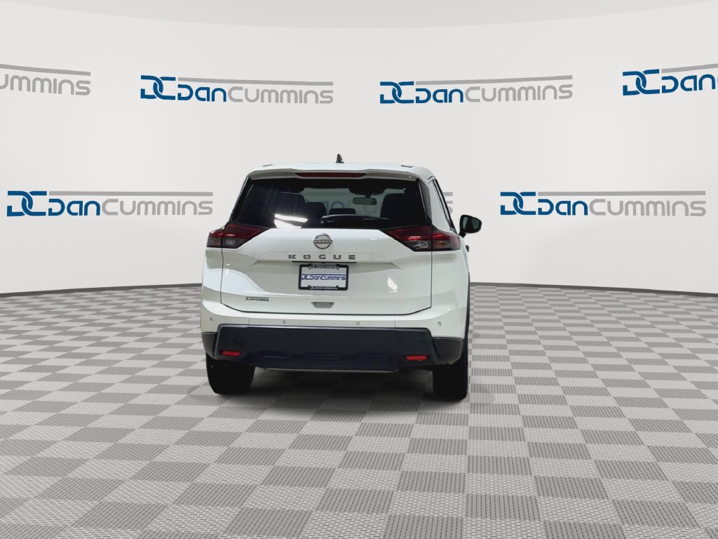 Used 2024 Nissan Rogue S FWD image 7