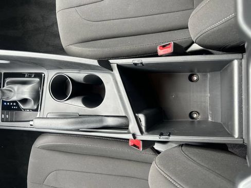 Certified 2025 Hyundai Elantra Sport FWD image 21