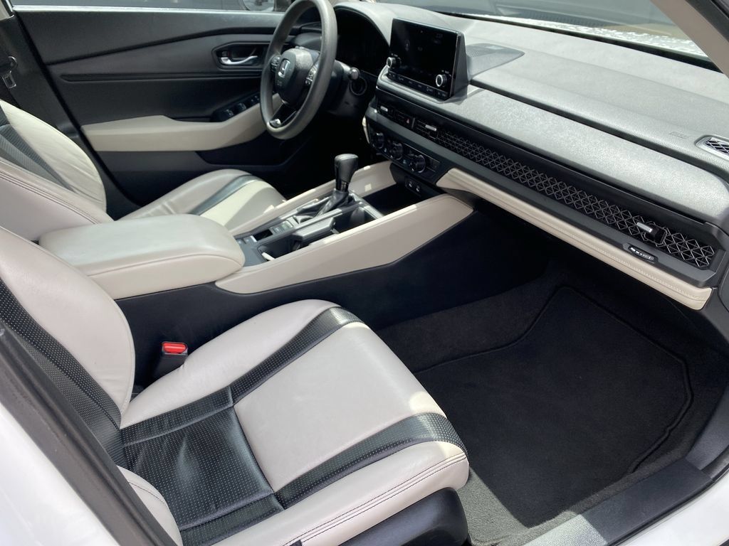 Used 2023 Honda Accord EX image 24