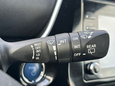 Certified 2022 Toyota Prius LE image 40