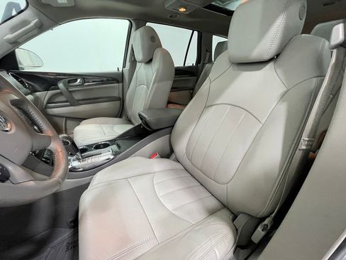 Used 2016 Buick Enclave Leather image 16