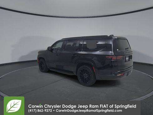 Used 2025 Jeep Wagoneer Series II w/ Premium Group I AWD/4WD image 11