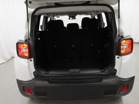 Certified 2023 Jeep Renegade Altitude AWD/4WD image 44