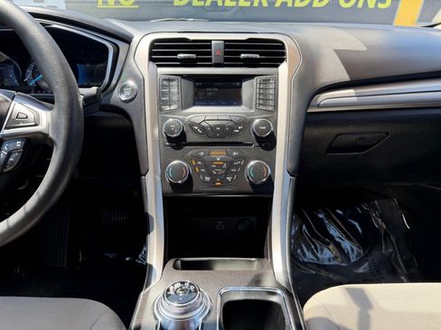 Used 2017 Ford Fusion S FWD image 24