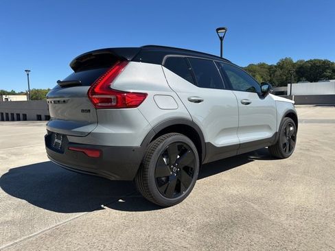 New 2026 Volvo XC40 B5 Ultra w/ Climate Package image 7