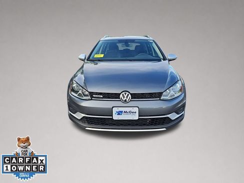 Used 2017 Volkswagen Golf Alltrack SE AWD/4WD image 9