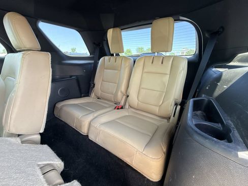 Used 2016 Ford Explorer XLT w/ Equipment Group 202A AWD/4WD image 25