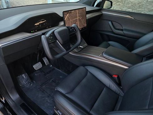 Used 2022 Tesla Model X AWD/4WD image 11