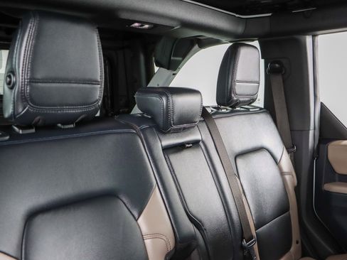 Used 2022 Ford Bronco Wildtrak image 27