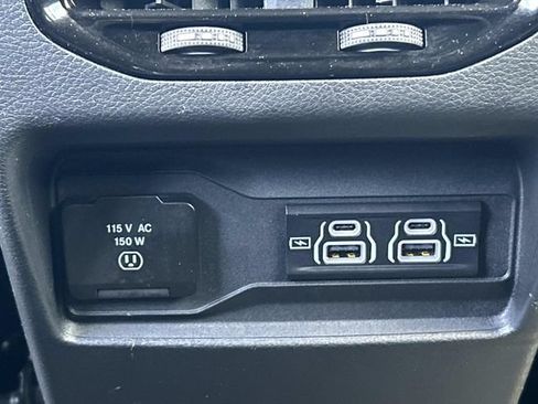Used 2024 Jeep Grand Cherokee Altitude AWD/4WD image 18