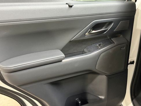 Used 2024 Lexus GX 550 w/ Accessory Package (Z1) AWD/4WD image 44