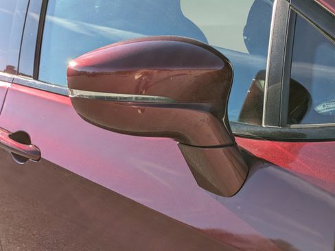 Used 2021 Chrysler Pacifica Touring-L w/ Uconnect Theater Family Group image 12