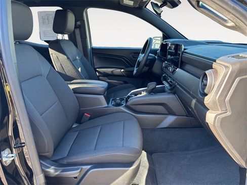 Used 2023 Chevrolet Colorado Trail Boss image 15