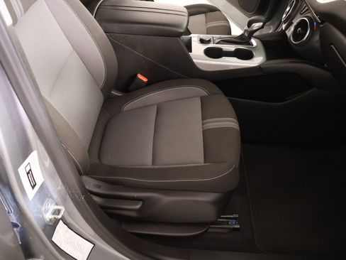 Used 2025 Chevrolet Blazer LT FWD image 13