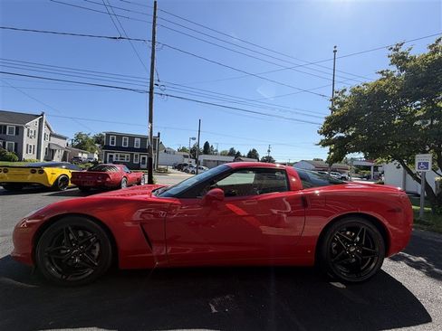 Used 2009 Chevrolet Corvette Coupe w/ Preferred Equipment Group RWD image 2