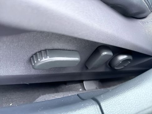 Used 2020 Subaru Outback Limited image 18