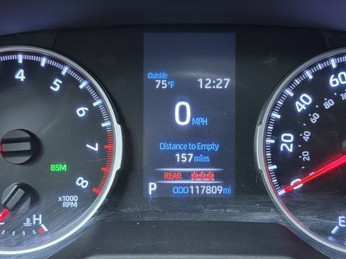 Used 2021 Toyota RAV4 XLE Premium AWD/4WD image 25