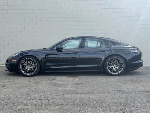Used 2023 Porsche Panamera 4 Platinum Edition AWD/4WD image 3