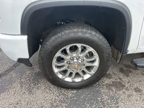 Used 2025 Chevrolet Silverado 2500 LTZ w/ Z71 Chrome Sport Edition image 10