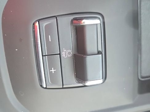 Used 2024 GMC Sierra 2500 AT4 w/ AT4 Preferred Package image 24