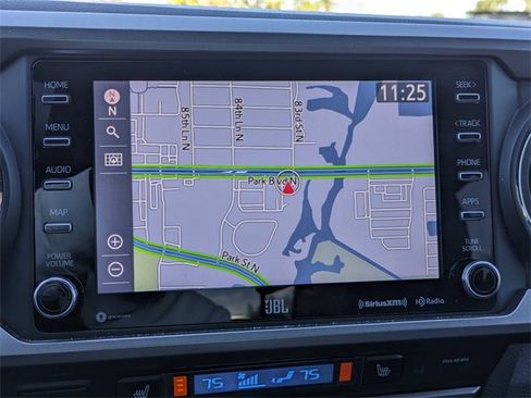 Used 2021 Toyota Tacoma Limited image 22