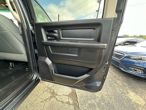 Used 2017 RAM 1500 Express image 23