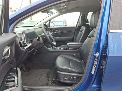 Used 2023 Kia Sportage EX image 14