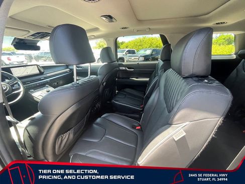 Used 2024 Hyundai Palisade Limited AWD/4WD image 13
