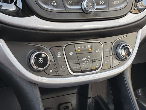 Used 2018 Chevrolet Volt LT w/ Comfort Package FWD image 24