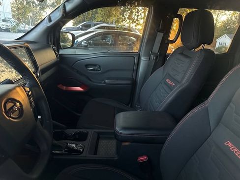 Certified 2025 Nissan Frontier PRO-4X w/ Tow Package AWD/4WD image 8