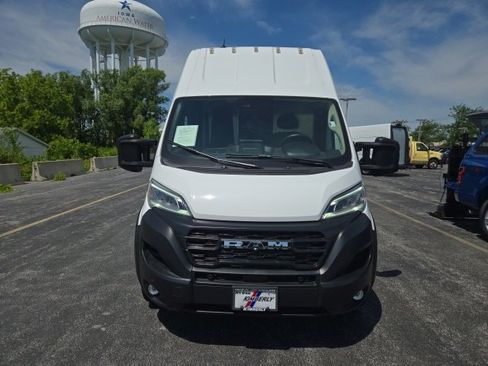 Used 2024 RAM ProMaster 3500 w/ Delivery Van Package image 12