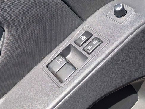 Used 2022 Nissan Frontier SV image 20