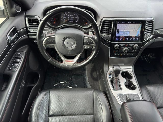 Used 2020 Jeep Grand Cherokee Trailhawk w/ Trailhawk Luxury Group AWD/4WD image 15
