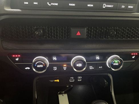 Used 2023 Honda CR-V EX image 18