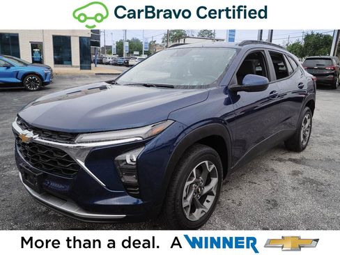 Certified 2024 Chevrolet Trax LT w/ Driver Confidence Package FWD image 1