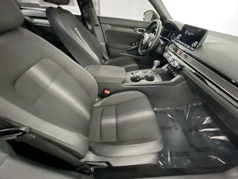 Used 2025 Honda Civic Sport image 31