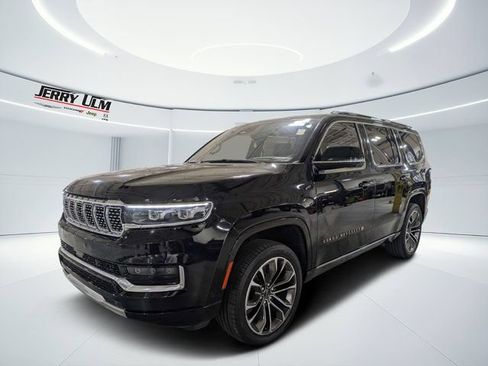 Certified 2022 Jeep Grand Wagoneer Series III w/ Rear Seat Video Group 1 AWD/4WD image 7