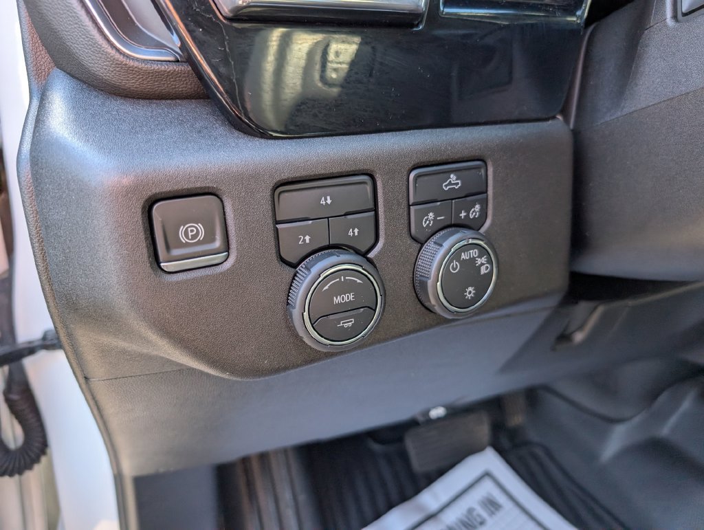 Used 2024 Chevrolet Silverado 2500 LT AWD/4WD image 17