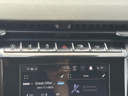 Used 2025 Jeep Grand Cherokee Altitude AWD/4WD image 7
