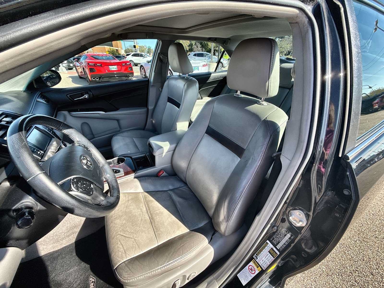 Used 2013 Toyota Camry XLE FWD image 19