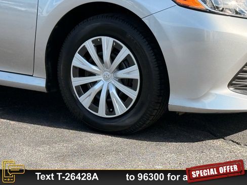 Used 2020 Toyota Camry LE image 25