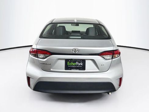 Used 2025 Toyota Corolla LE FWD image 7