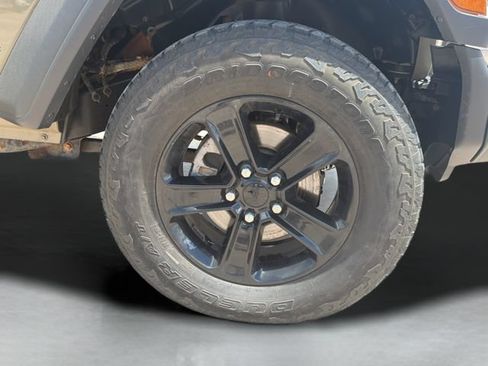 Used 2020 Jeep Gladiator Sport w/ Trailer Tow Package AWD/4WD image 9
