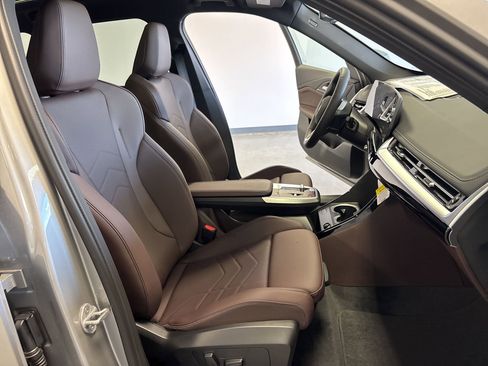 Used 2025 BMW X1 xDrive28i w/ Convenience Package image 37