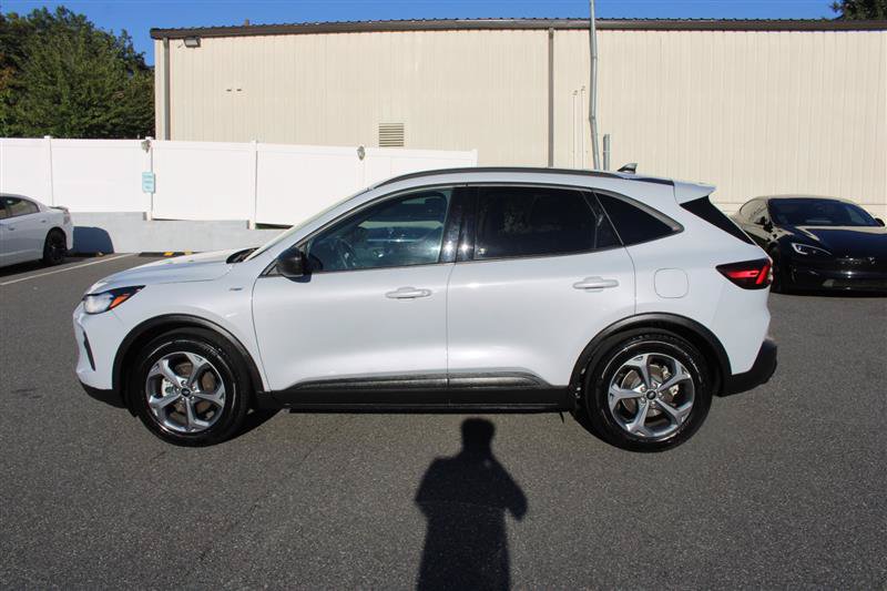 Used 2025 Ford Escape ST-Line FWD image 4