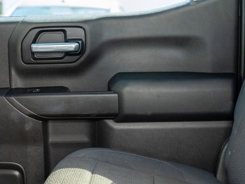 Used 2020 Chevrolet Silverado 1500 Custom w/ Custom Convenience Package image 20