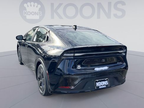 New 2026 Toyota Prius Plug-In Hybrid image 4